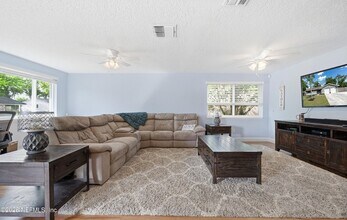 972 Dostie Cir in Orange Park, FL - Building Photo - Building Photo