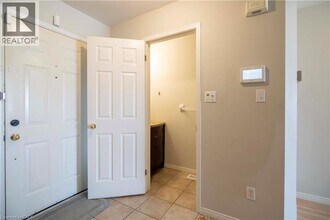 26 Kendrick Ct in Hamilton, ON - Building Photo - Building Photo