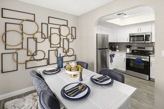 Indigo at Sunset Park in Las Vegas, NV - Building Photo - Building Photo