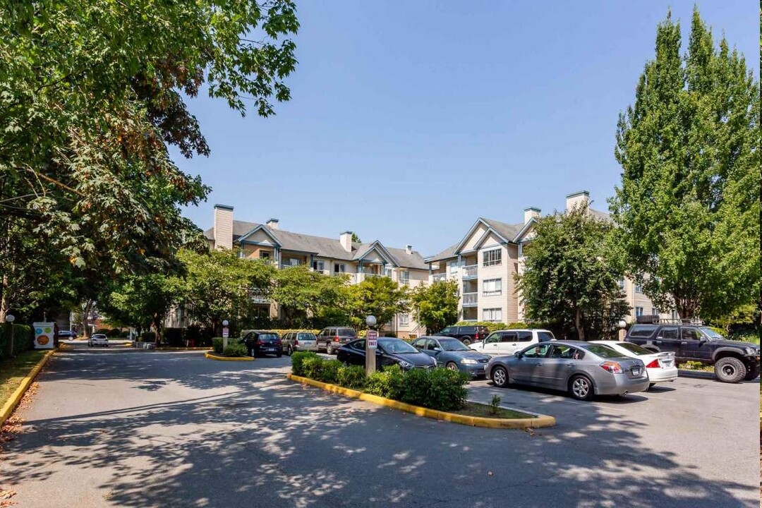 Chelsea Park Apartments in Pitt Meadows, BC - Building Photo