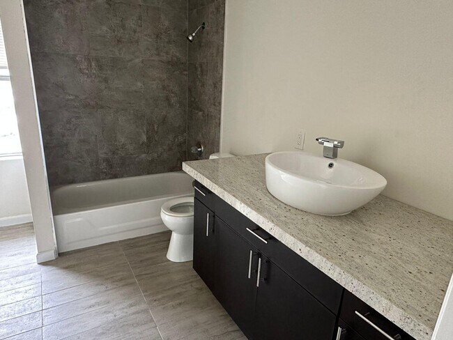 1633 W 28th St-Unit -C in West Palm Beach, FL - Building Photo - Building Photo
