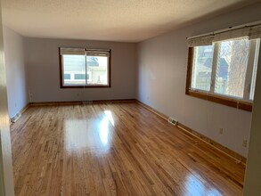 225 Teeters Ct in Iowa City, IA - Building Photo - Building Photo