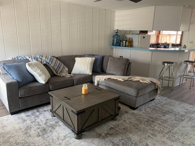 429 33rd St, Unit MANHATTAN BEACH GEM