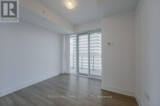 30 Shore Breeze Dr in Toronto, ON - Building Photo - Building Photo