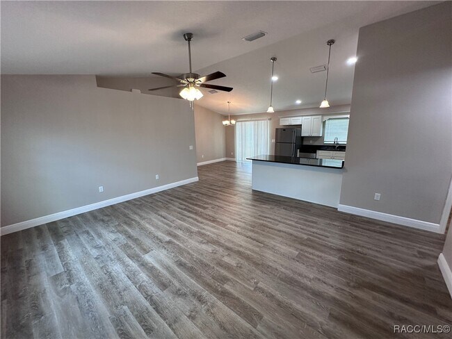 2854 W Edison Pl in Citrus Springs, FL - Building Photo - Building Photo