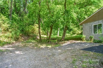 543 College St in Asheville, NC - Building Photo - Building Photo