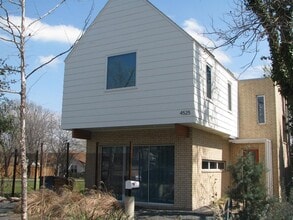 4525 Depew Ave in Austin, TX - Foto de edificio - Building Photo