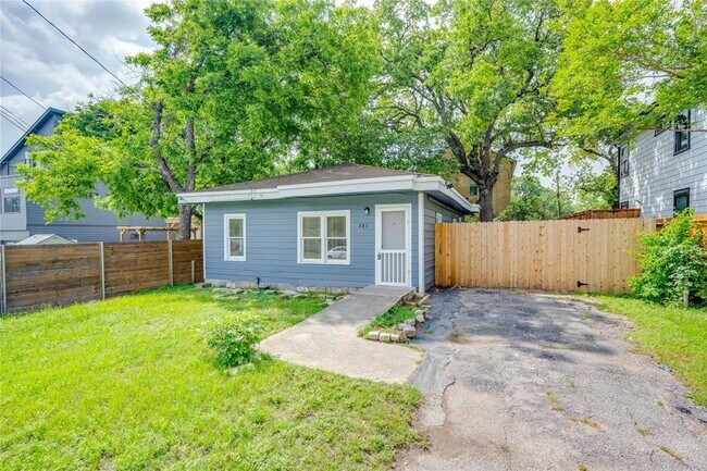 1305 Bob Harrison St in Austin, TX - Foto de edificio - Building Photo