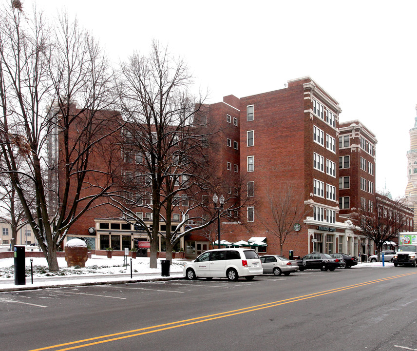 The Davlan in Indianapolis, IN - Foto de edificio