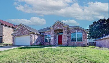 2710 Logan Dr in Mansfield, TX - Building Photo - Building Photo