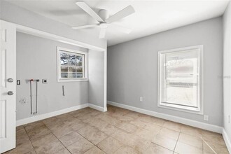 725 Strain Blvd in Lakeland, FL - Building Photo - Building Photo