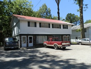 Church Street Apartments in Benton, IL - Building Photo - Building Photo