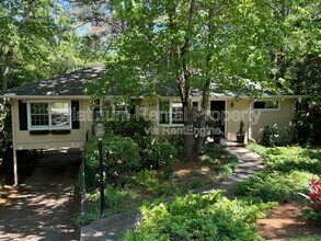 383 Springdale Dr NE in Atlanta, GA - Building Photo - Building Photo