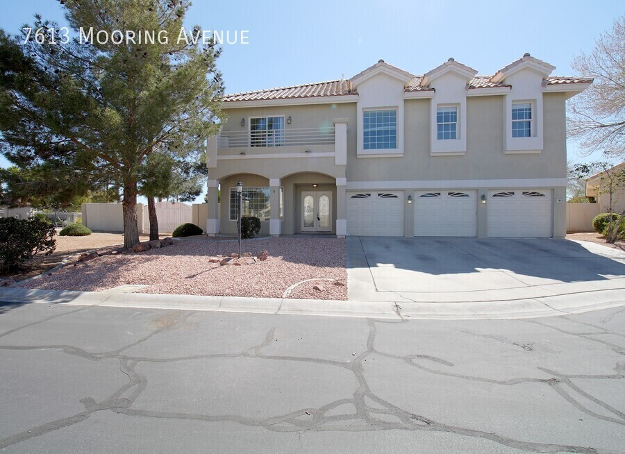 7613 Mooring Ave in Las Vegas, NV - Building Photo