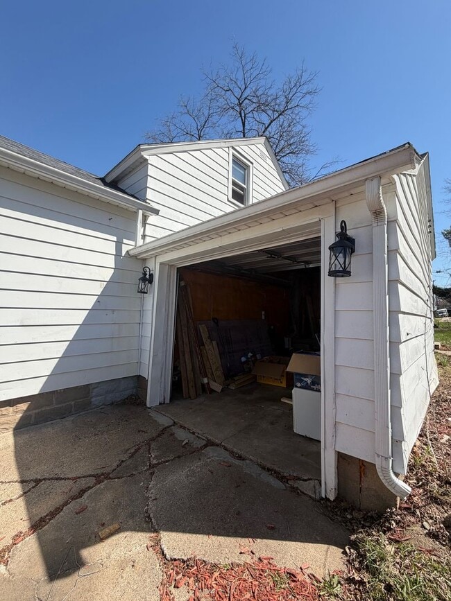 132 N Jackson St in Boyd, WI - Building Photo - Building Photo