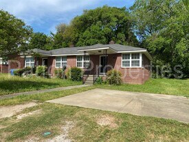 1021 Munsen Spring Dr in Columbia, SC - Building Photo