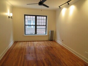 845 W Agatite Ave in Chicago, IL - Foto de edificio - Building Photo