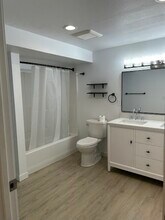 52353 SW 3rd St, Unit Basement in Scappoose, OR - Foto de edificio - Building Photo