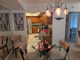 959 SE 2nd Ave in Deerfield Beach, FL - Building Photo