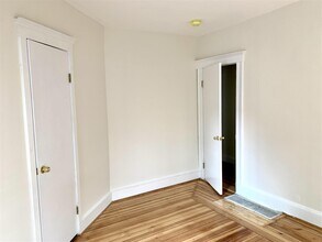 70 Conwell Ave in Somerville, MA - Building Photo - Building Photo