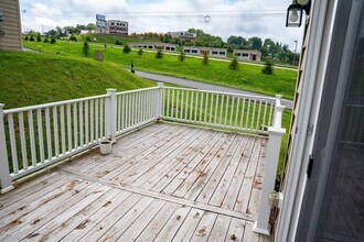 3502 Sun Trl in Morgantown, WV - Building Photo - Building Photo