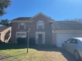 17935 Great Glen Dr, Unit 1 in Houston, TX - Building Photo