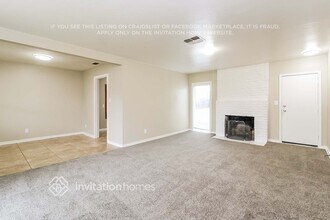 2223 Juliesse Ave in Sacramento, CA - Foto de edificio - Building Photo