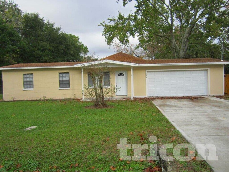 11975 Cornelius St in Jacksonville, FL - Foto de edificio