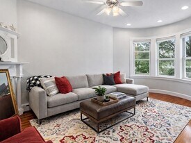 194 Emerson St, Unit 3 in Boston, MA - Building Photo