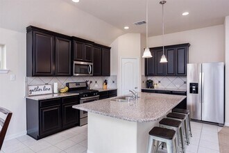 12432 Berberry Dr in Texas City, TX - Building Photo - Building Photo