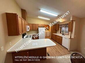 6313 Aldea Ct SE in Lacey, WA - Foto de edificio - Building Photo