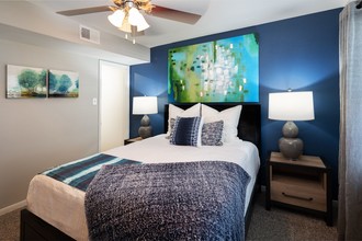 Hayden at Enclave in Houston, TX - Foto de edificio - Building Photo