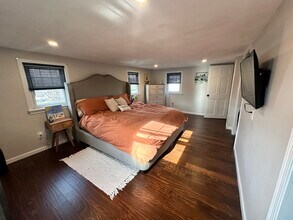 114 Lexington St in Burlington, MA - Building Photo - Building Photo