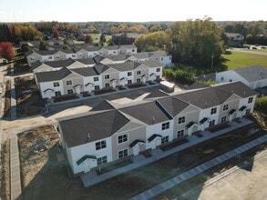 4815 Cornell St in Springfield, OH - Foto de edificio - Building Photo