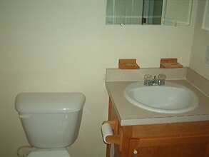 118 Sutton Dr in Elizabeth City, NC - Building Photo - Building Photo