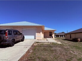 541 Hancock Bridge Pkwy in Cape Coral, FL - Building Photo