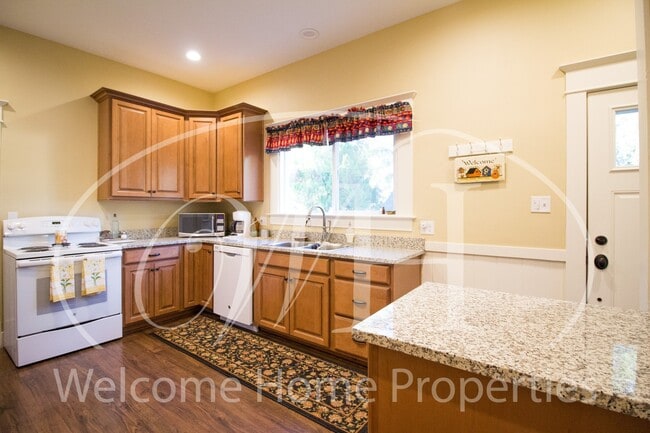 1321 E Isaacs Ave in Walla Walla, WA - Building Photo - Building Photo