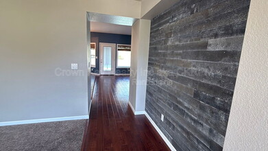 885 Tom Fowler Dr in Tracy, CA - Building Photo - Building Photo