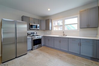 26 Sheridan Ave in Paterson, NJ - Building Photo - Building Photo