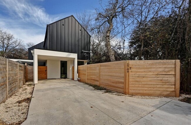 1709 Willow St in Austin, TX - Building Photo - Building Photo