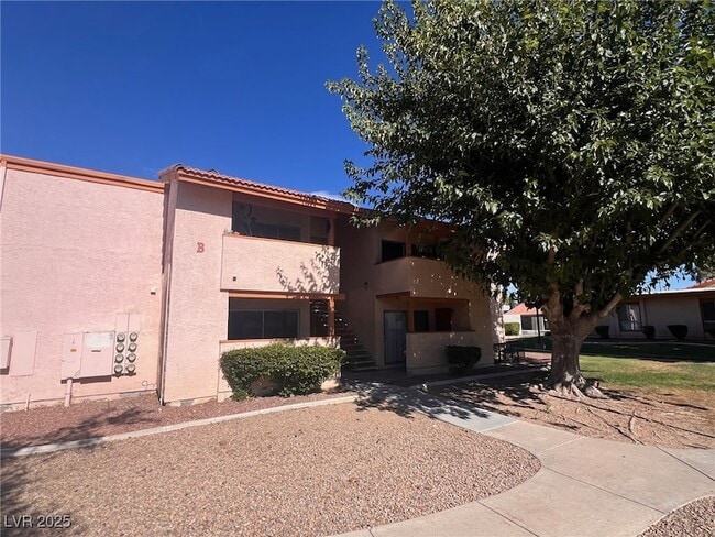 property at 1515 E Reno Ave