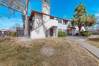 6001 McKinney Dr NE in Albuquerque, NM - Building Photo - Building Photo