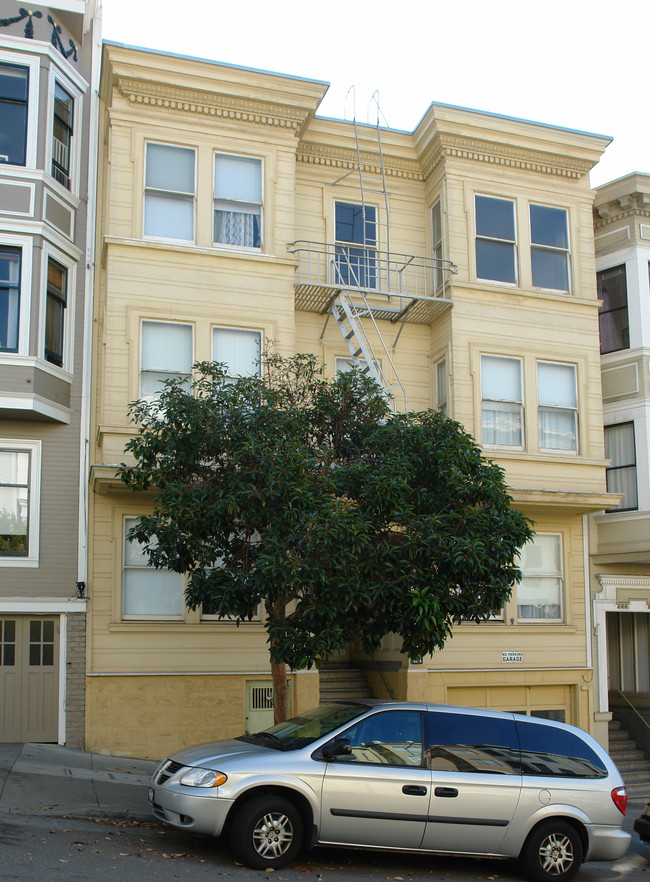 525-531 Greenwich St in San Francisco, CA - Building Photo - Building Photo