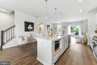 406 Honeyberry Ln in Fredericksburg, VA - Building Photo - Building Photo