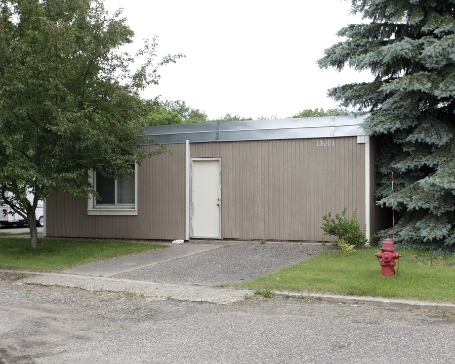 Eaton Mobile Home Park in Apple Valley, MN - Building Photo