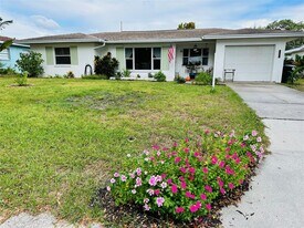 815 Woodley Rd in Clearwater, FL - Building Photo