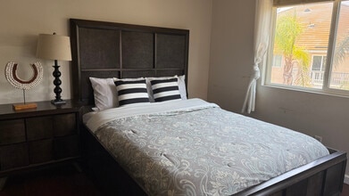 13885 Camp Rock St in Corona, CA - Building Photo - Building Photo