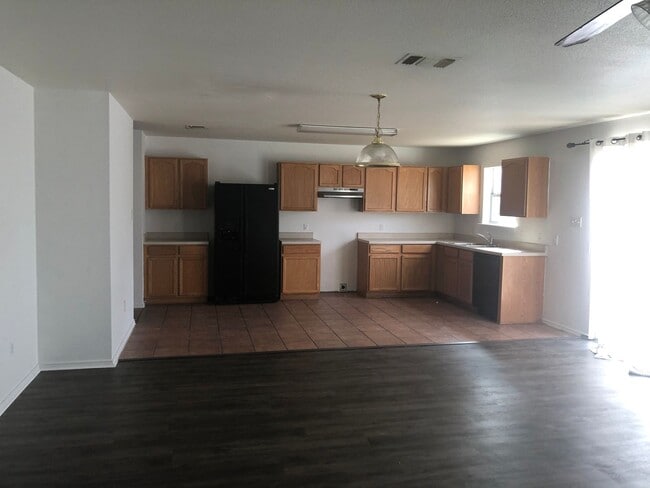 10730 Judie Allen in San Antonio, TX - Building Photo - Building Photo