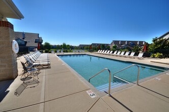 The Highlands of New Berlin in New Berlin, WI - Building Photo - Building Photo