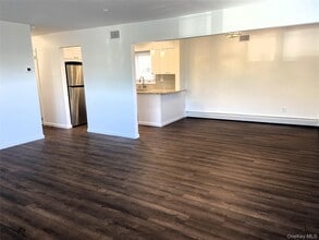 473 Franklin Blvd in Long Beach, NY - Foto de edificio - Building Photo